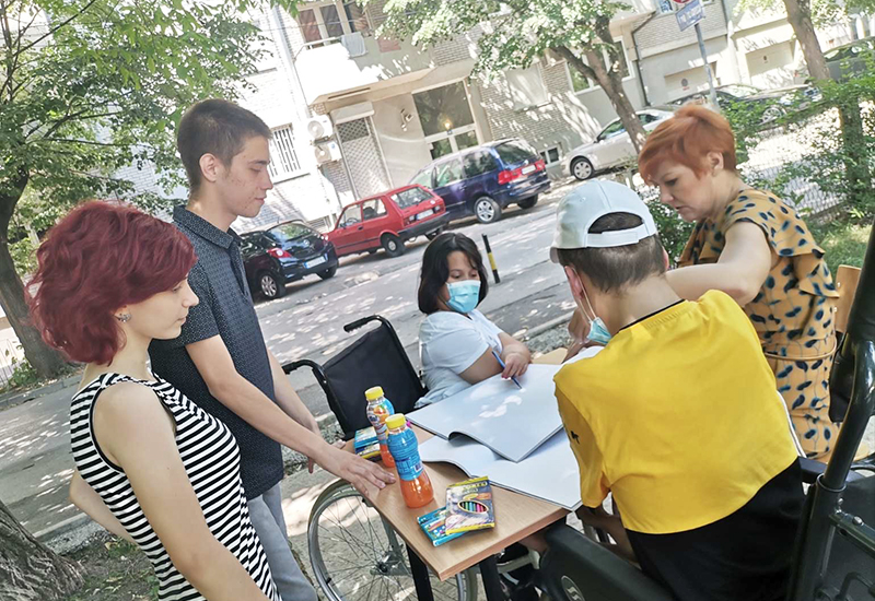 Deca prodajna izlozba Nis