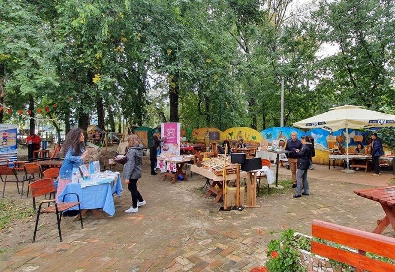dobrocinitim NS market humanitarna akcija koraci podrzi djake skole udruzenje somborske snajderke